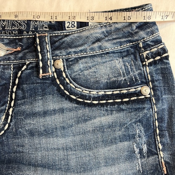Miss Me Y2K faded flap pocket Bermuda Denim Jean shorts SZ 28 New - Picture 7 of 9